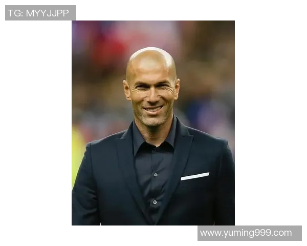 齐达内足球明星风采尽显精彩瞬间回顾与经典时刻分享